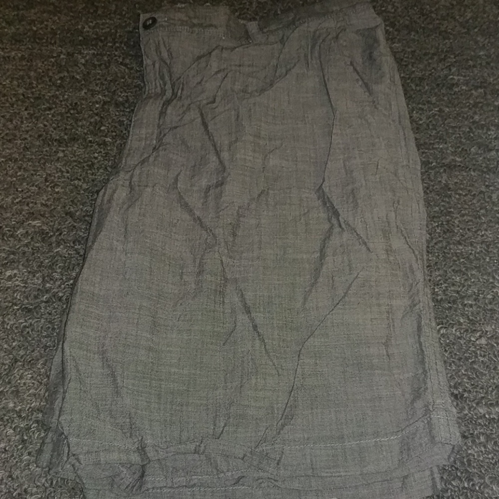Shorts - Picture 2 of 4